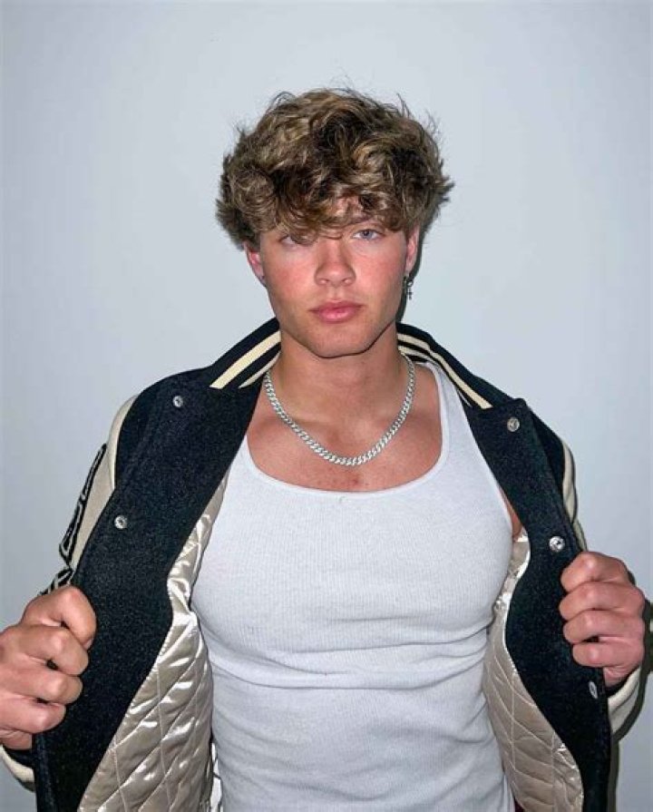 Ace Akers - Age, Family, Bio