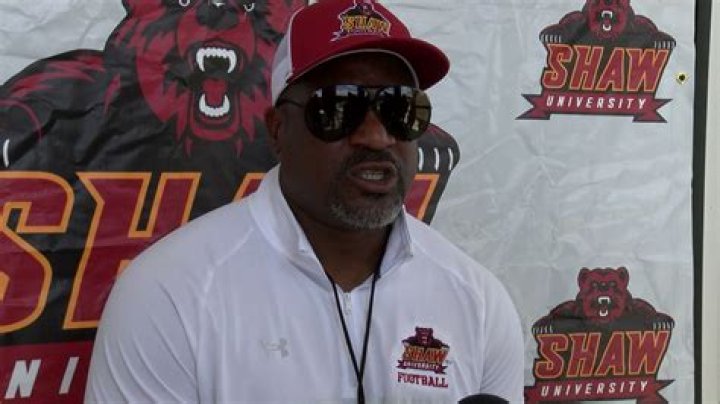 Adryan Jones - Age, Family, Bio