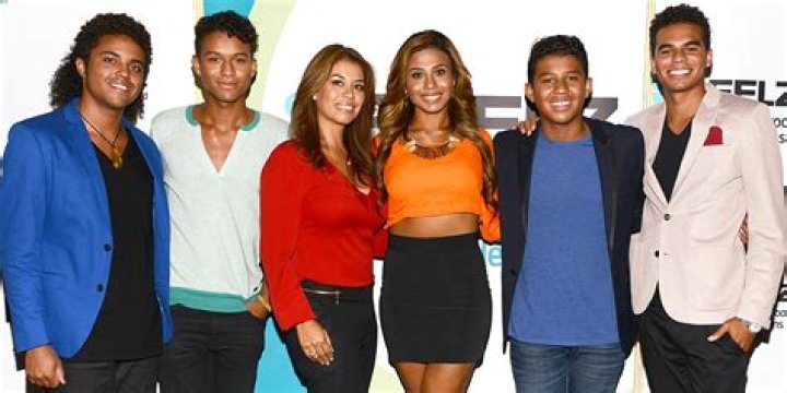 Alejandra Guzmán - Age, Family, Bio