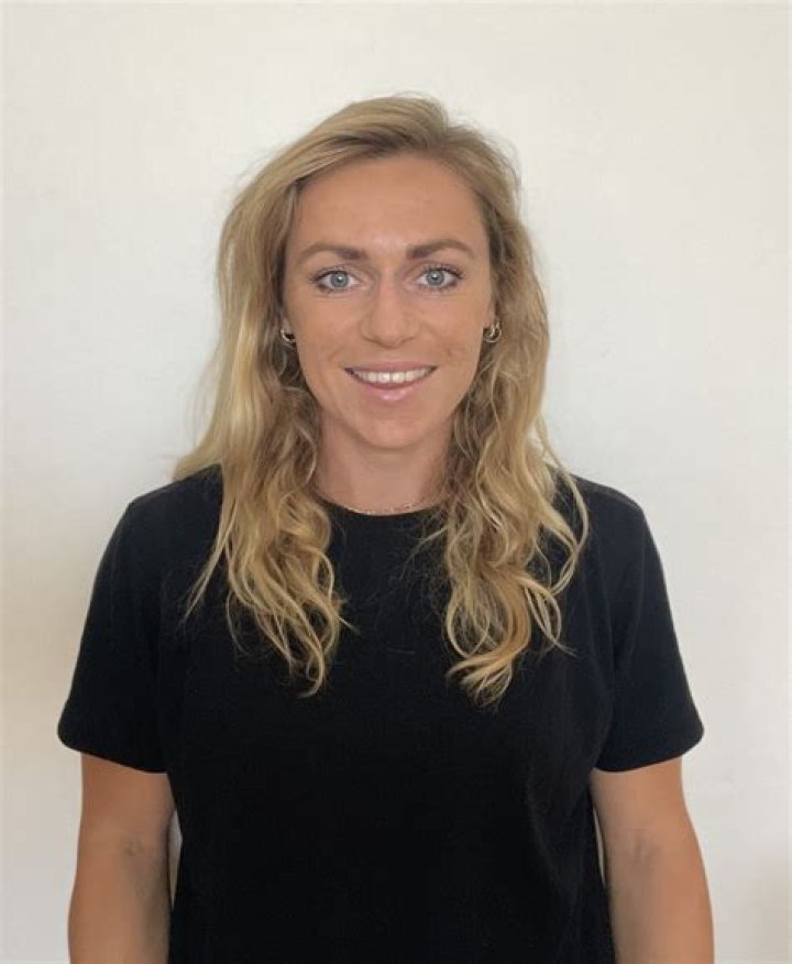 Alice Hunter - Age, Family, Bio