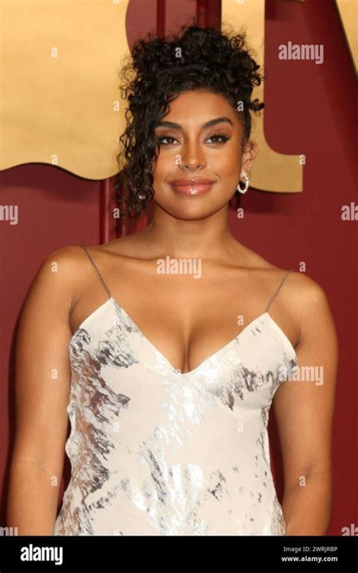 Alycia Pascual-Pena Height, Weight, Net Worth, Age, Birthday, Wikipedia, Who, Instagram, Biography