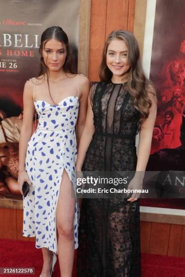 Amanda Pavillard - Age, Family, Bio