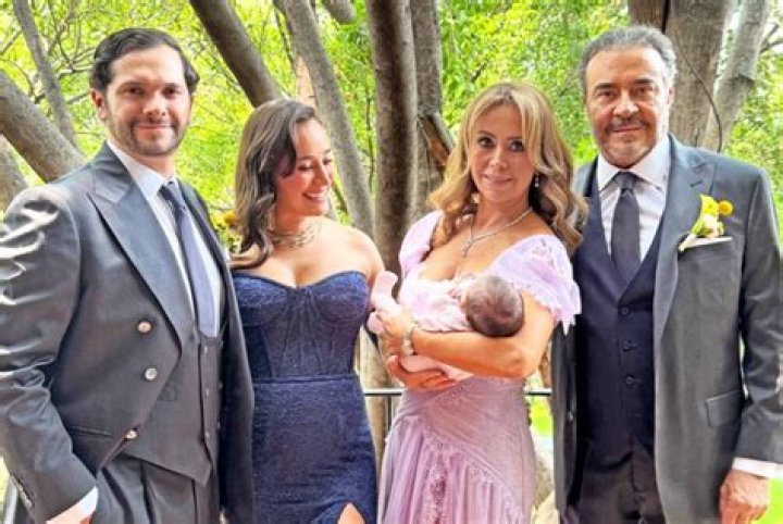 Andrés Zurita - Age, Family, Bio