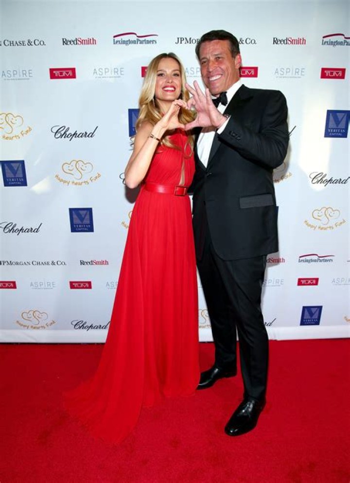 Anthony Robbins Net Worth - Wiki, Age, Weight and Height, Relationships, Family, and More