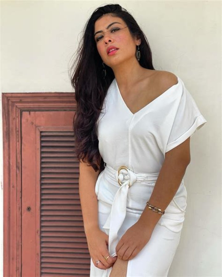 Anurita JhaHeight, Weight, Net Worth, Age, Birthday, Wikipedia, Who, Instagram, Biography