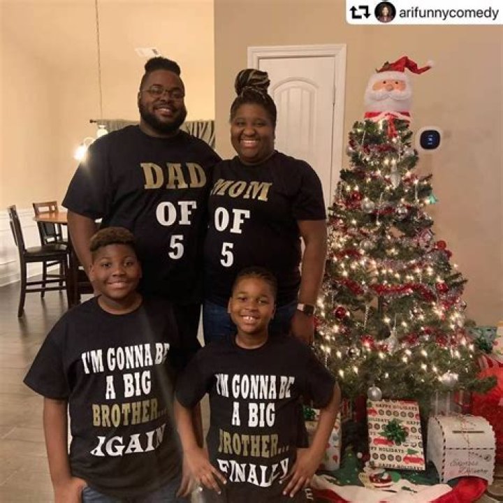 Ariel Robinson - Trivia, Family, Bio