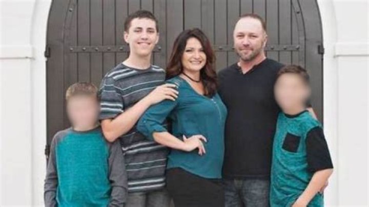 Azela Robinson - Age, Family, Bio