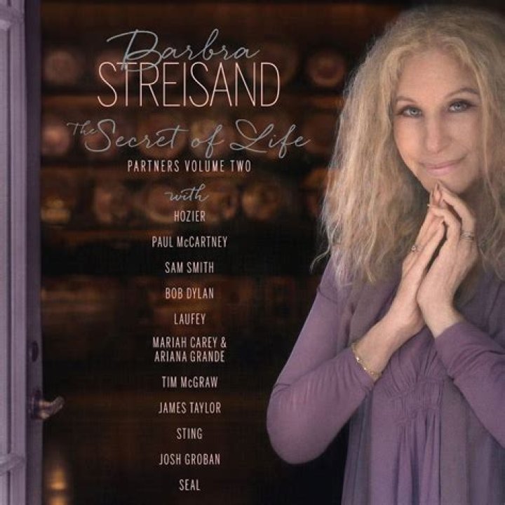 Barbra Streisand sort-of disses Glee and then backtracks