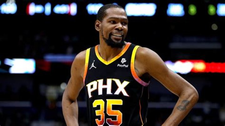 Basketball Players Born October 15