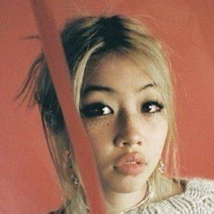 Beabadoobee - Age, Family, Bio