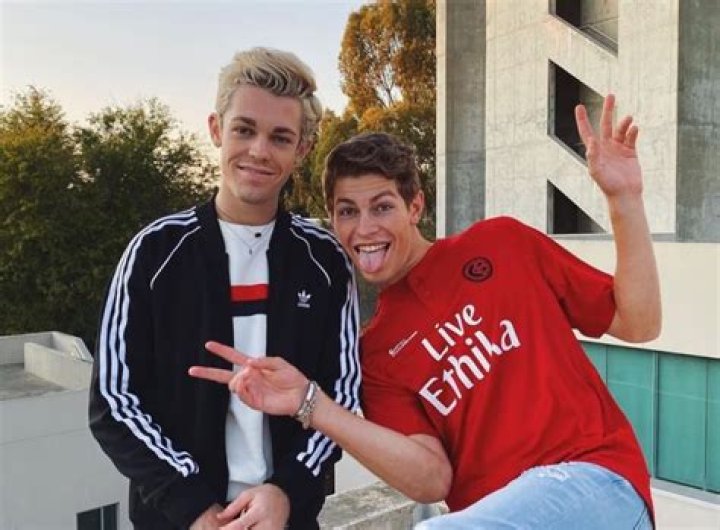 Ben Azelart - Age, Family, Bio