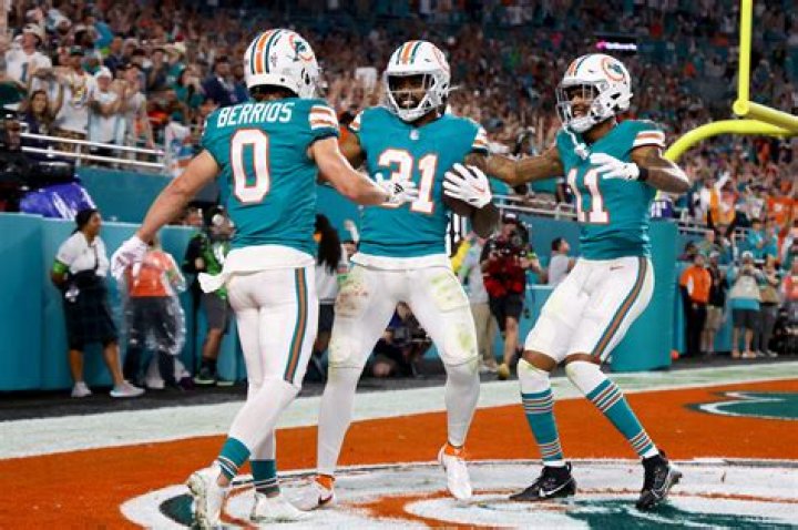 Braxton Berrios Net Worth - Wiki, Age, Weight and Height, Relationships, Family, and More