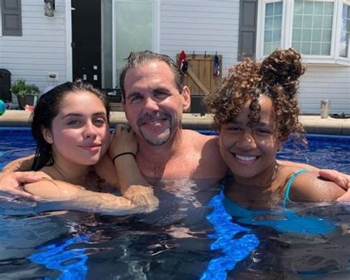 Brenna Harding - Age, Family, Bio