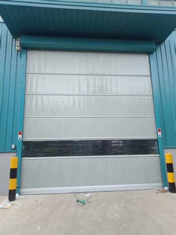 Can I use wd40 on garage door?