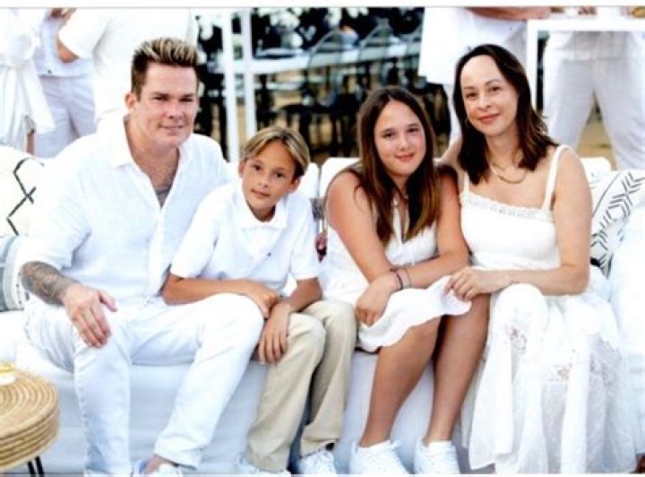 Carin Leon - Age, Family, Bio