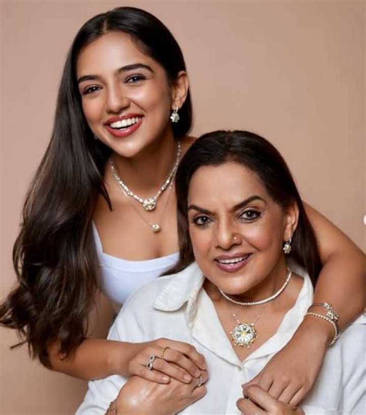 Channa Blanchette - Age, Family, Bio