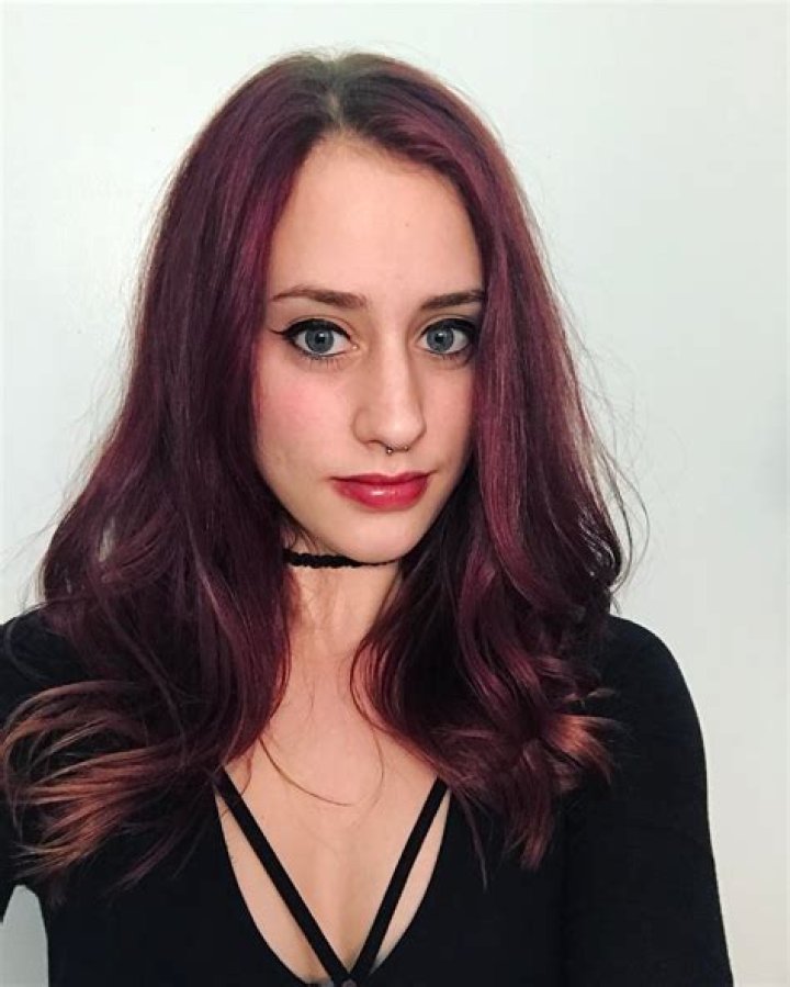 Chloe Reinhart Height, Weight, Net Worth, Age, Birthday, Wikipedia, Who, Instagram, Biography