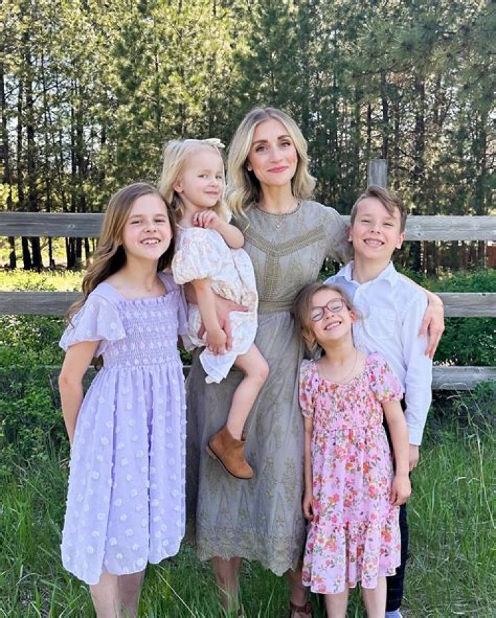 Claire Crosby - Age, Family, Bio