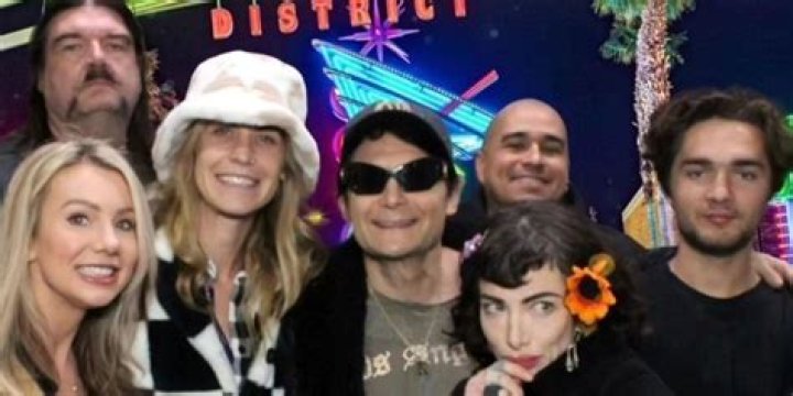 Daisy de la Hoya - Age, Family, Bio