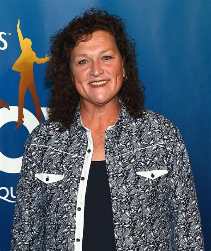 Dot-Marie Jones Height, Weight, Net Worth, Age, Birthday, Wikipedia, Who, Nationality, Biography