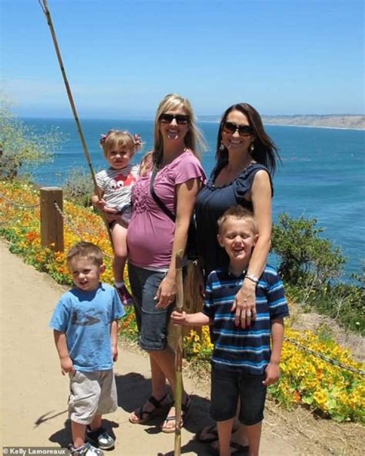 Dr. Kelly Lamoreaux - Age, Family, Bio