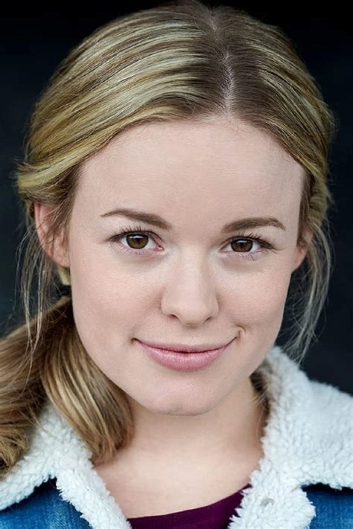 Emily Topper - Age, Family, Bio