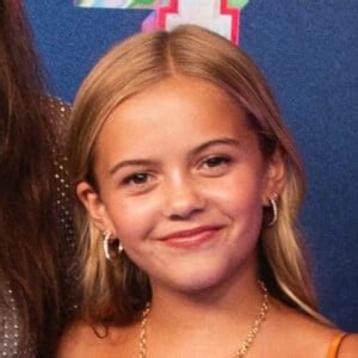 Emmy Noelle - Age, Family, Bio