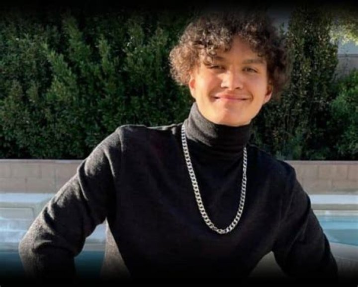 
Faze Jarvis Height, Weight, Net Worth, Age, Birthday, Wikipedia, Who, Nationality, Biography 