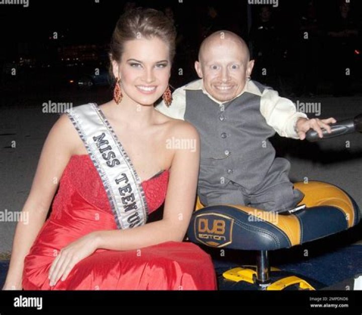 Former Playboy model, Genevieve Gallen – her sex life and wedding with American actor Verne Troyer, her career, age, and childhood!
