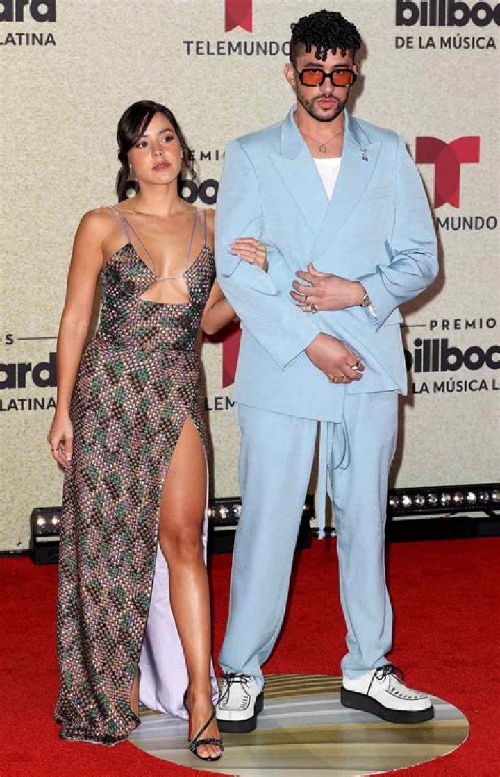 
Gabriela Berlingeri & Bad Bunny Make Up A Sweet Couple With Snaps and Pictures From Their Daily Lives 