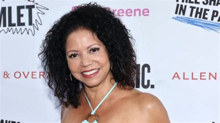 Gloria Reuben - Age, Family, Bio