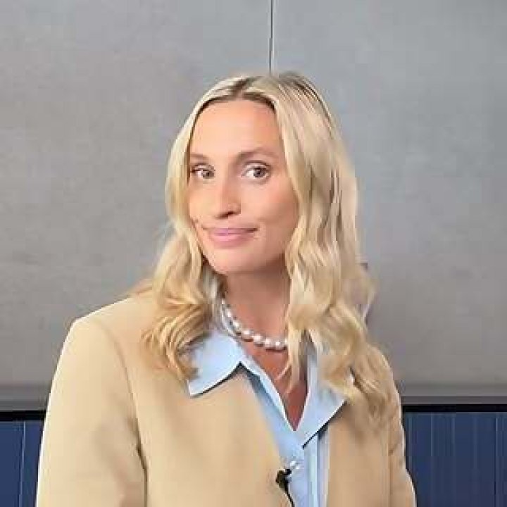 Gretta Rose van Riel - Age, Family, Bio