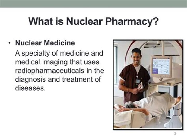 How much do nuclear pharmacists make?
