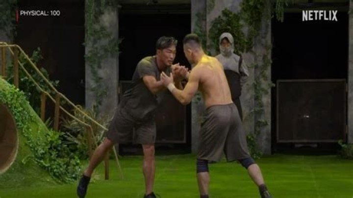 How were the contestants divided for their first team quest on Physical 100 episode 4? Details explored