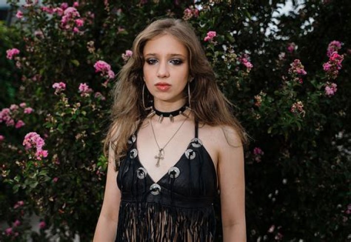 Isabel LaRosa - Age, Family, Bio