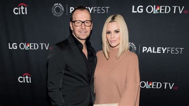 Jenny McCarthy thought her boyfriend, Donnie Wahlberg, was gay when he didn’t call