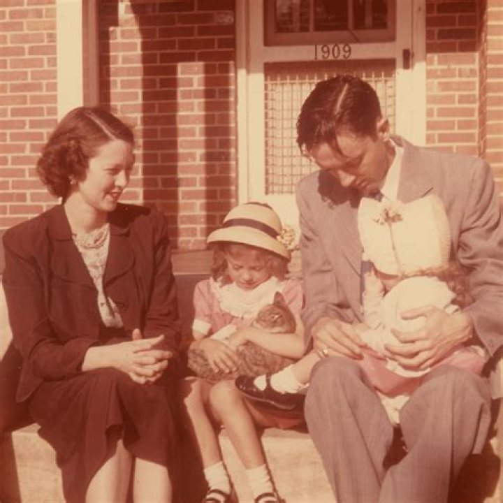 Jesse Helms - Trivia, Family, Bio