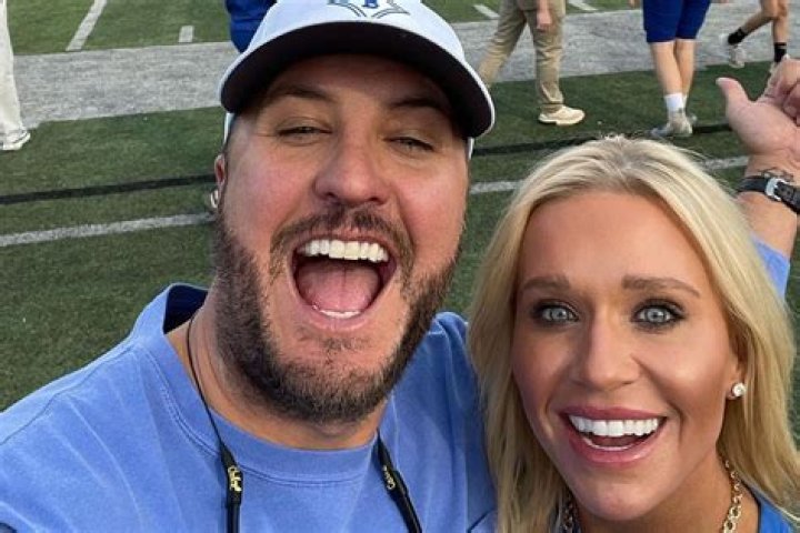 Kelly Bryan Cheshire - Trivia, Family, Bio