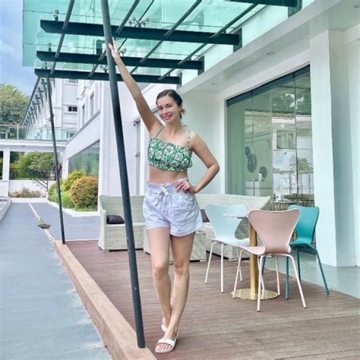 Kim Cruz Height, Weight, Net Worth, Age, Birthday, Wikipedia, Who, Nationality, Biography