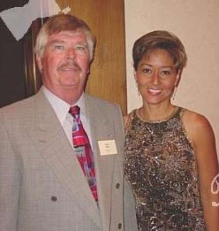 Know the Relationship Status and Net Worth of American Anchor, Adele Arakawa