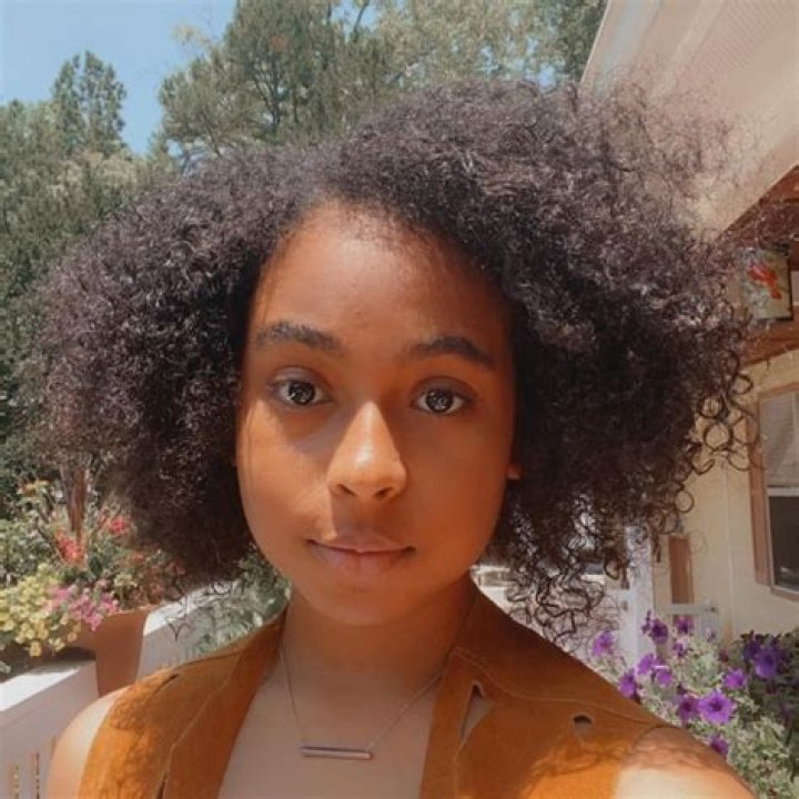 Laila Mach - Age, Family, Bio