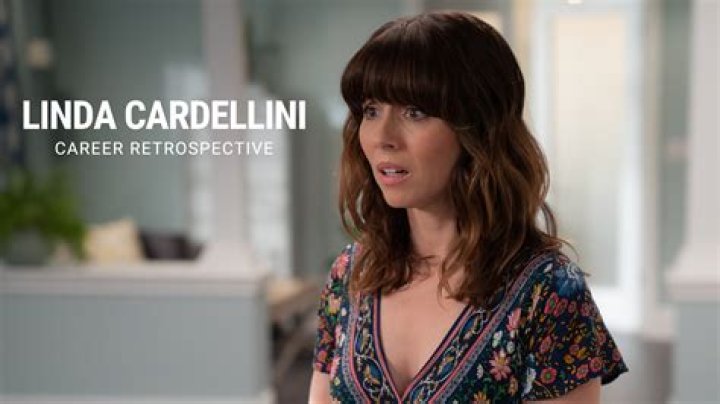 Linda Cardellini Bio (Wiki) 