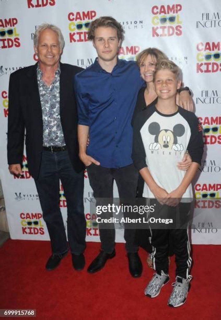 Logan Shroyer - Age, Family, Bio