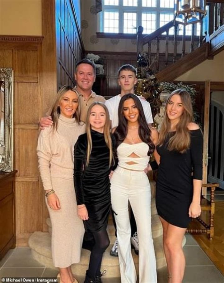 
Meet Michael And Louise Owens Love Island 2022 Gemma Owens Parents And Siblings 
