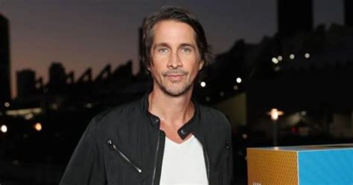 Michael Easton Bio (Wiki) 
