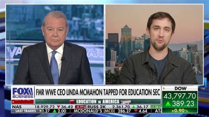 
Michael Rufo Height, Weight, Net Worth, Age, Wiki, Who, Instagram, Biography 