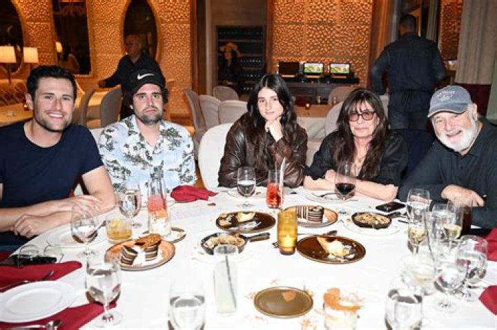 Michele Lee - Age, Family, Bio