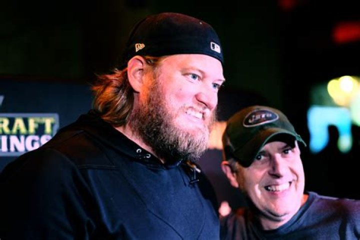 Nick Mangold Net Worth - Wiki, Age, Weight and Height, Relationships, Family, and More
