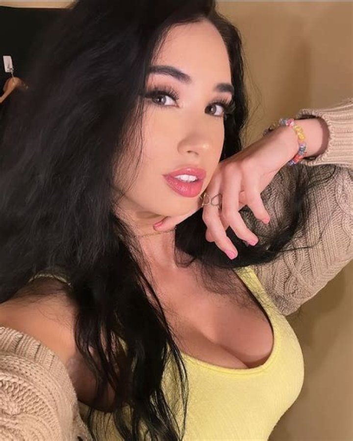 Paris Dunn - Age, Family, Bio