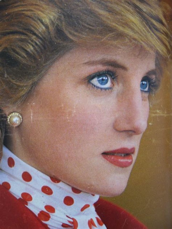 Princess Diana gave up alcohol & blue eyeliner so her skin would look better